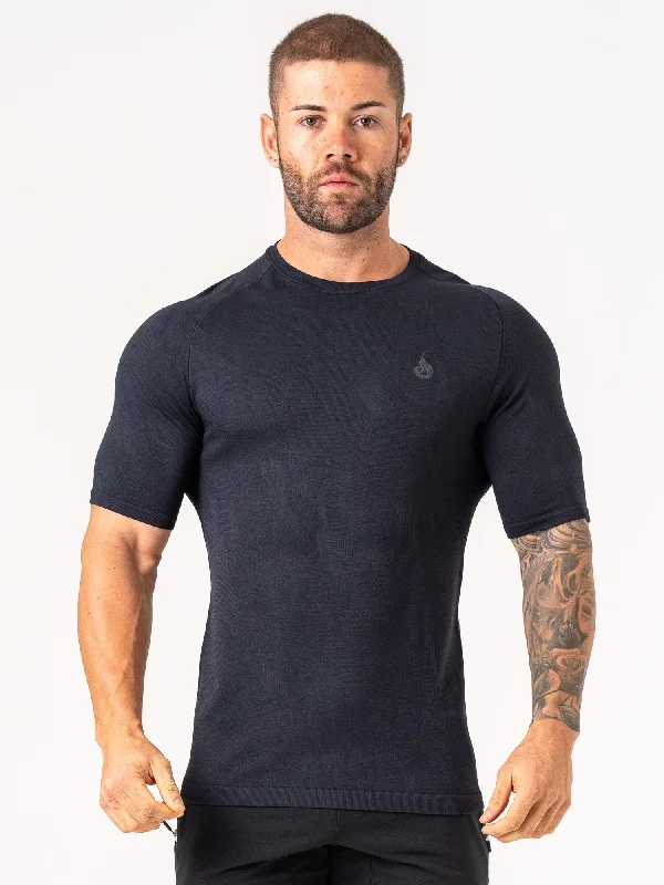 Weekend Specials Just for You Aero Core Seamless T-Shirt - Black