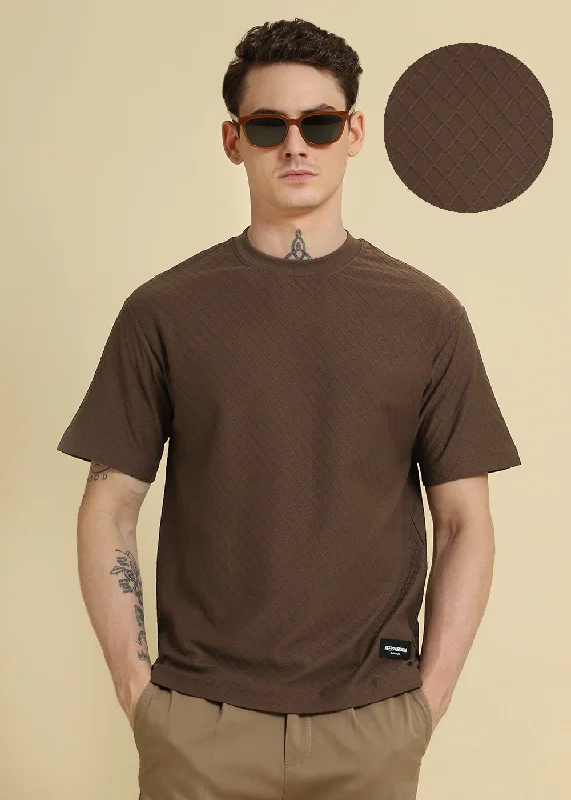 Deal Alert Brown Textured Regular T-shirt