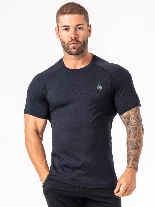 Weekend Sale: Don't Miss Out Element Seamless T-Shirt - Black